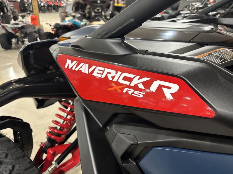 New 2026 Can-Am MAVERICK R MAX X RS WITH SMART-SHOX 999T DCT Image 18