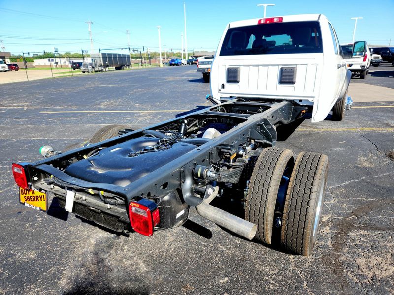 New 2027 RAM 5500 Tradesman Chassis Crew Cab 4x4 84' Ca