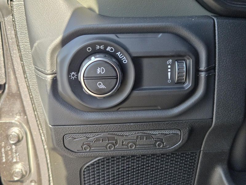New 2026 Jeep Gladiator Mojave X 4x4