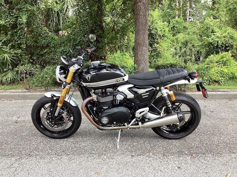 New 2025 Triumph Speed Twin 1200 RS 