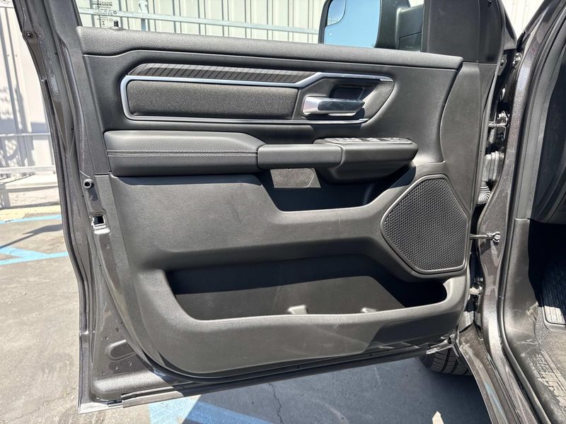 New 2026 RAM 1500 Big Horn Crew Cab 4x2 5'7' Box