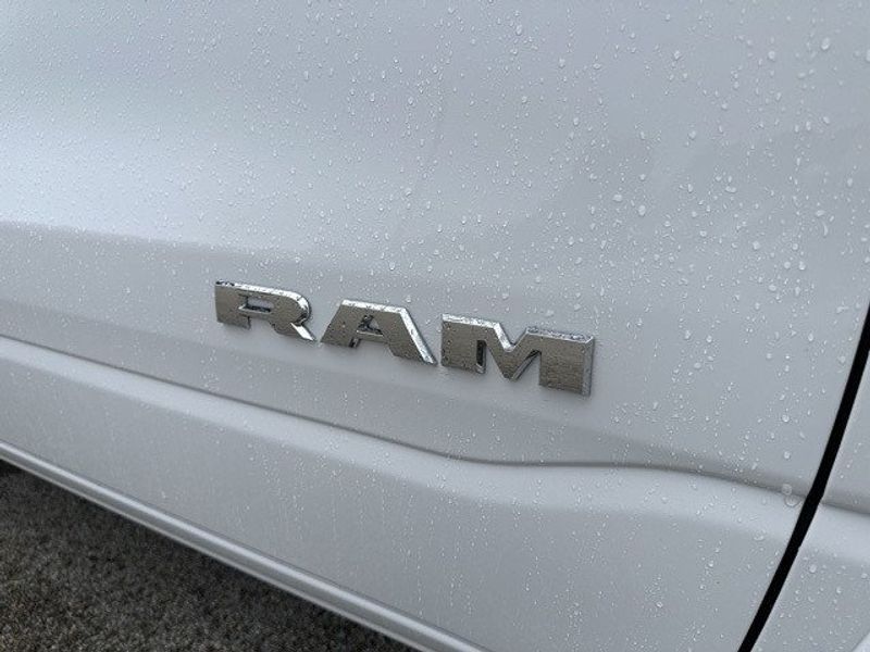 2025 RAM 1500 Lone Star Crew Cab 4x4 5