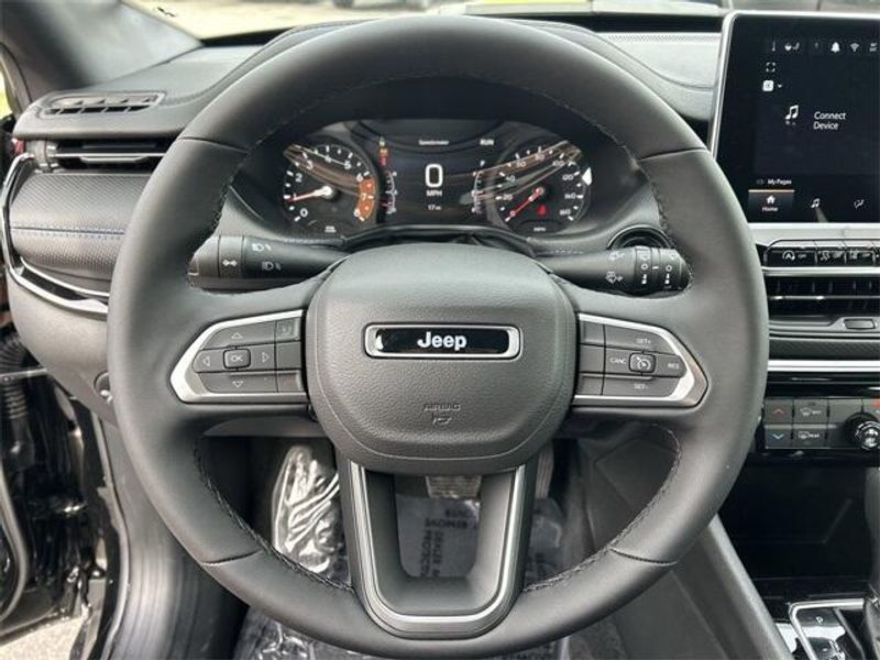 New 2026 Jeep Compass Latitude Altitude 4x4Image 17