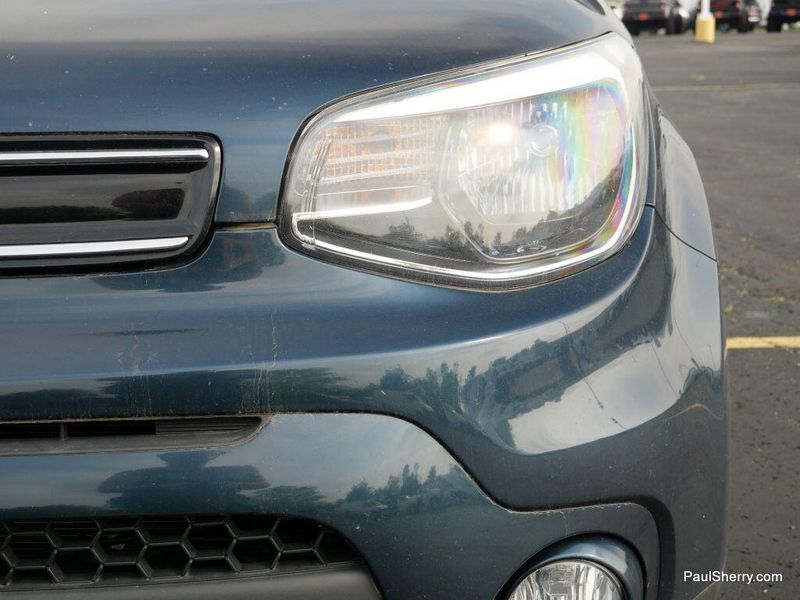 2017 Kia Soul +Image 13
