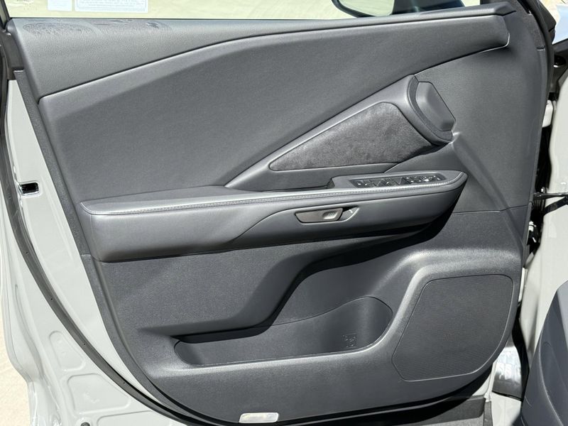 New 2026 Lexus TX 500h F SPORT Performance PremiumImage 16