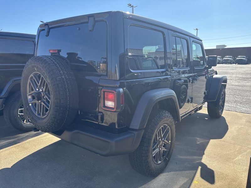 New 2026 Jeep Wrangler 4-door Sport SImage 6