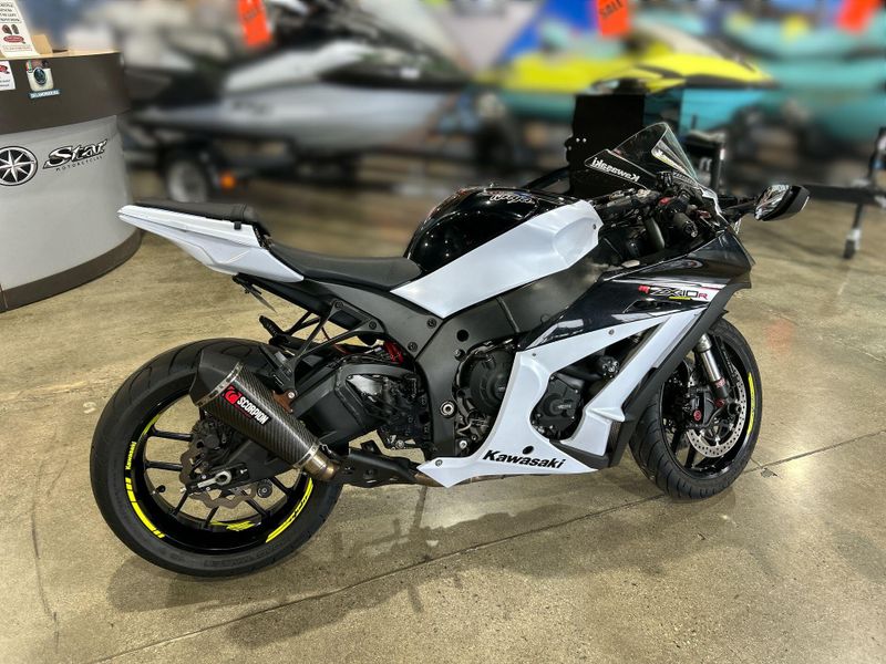 2013 Kawasaki NINJA ZX10R Image 11