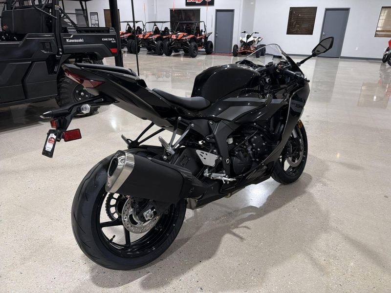 New 2026 Kawasaki NINJA ZX-6R Image 17