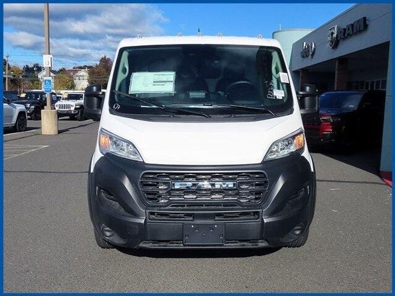 2025 RAM ProMaster Low RoofImage 3