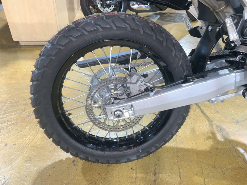 New 2025 Suzuki DR-Z4S Image 18