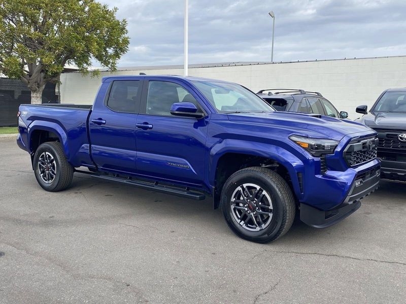 2024 Toyota Tacoma TRD SportImage 2