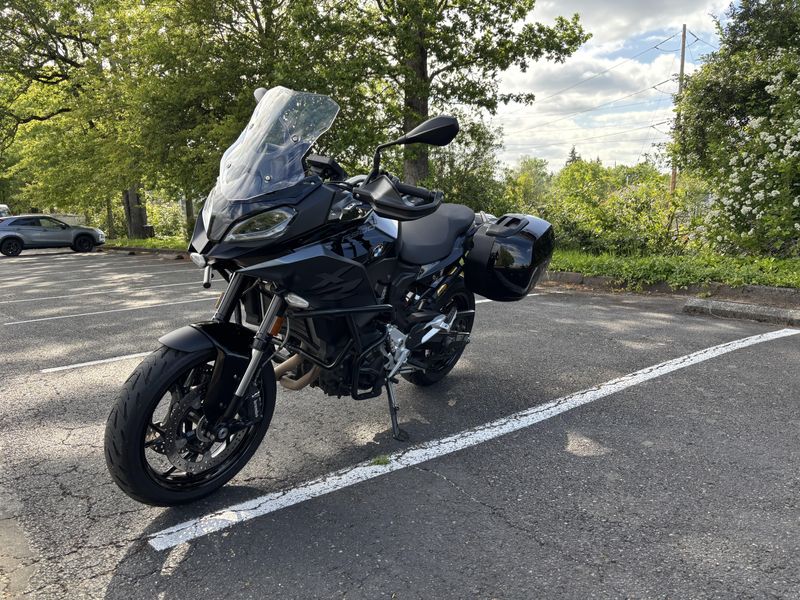 2022 BMW F 900 XR 
