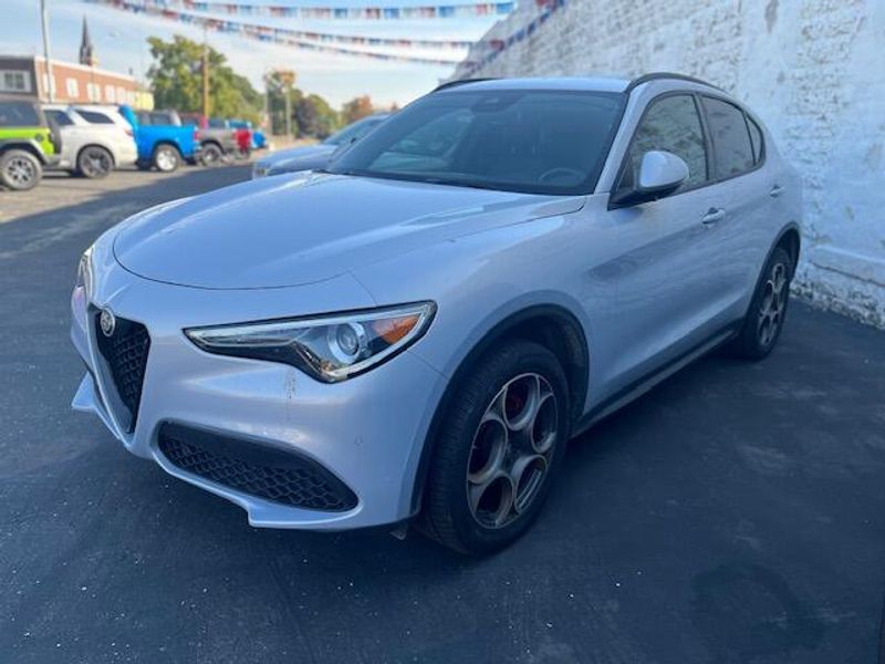 Used 2022 Alfa Romeo Stelvio Image 15