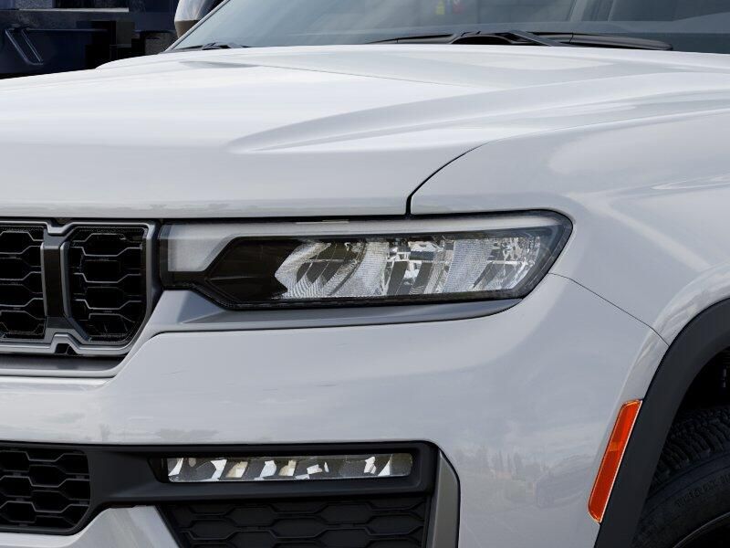 New 2026 Jeep Grand Cherokee Limited 4x4Image 10