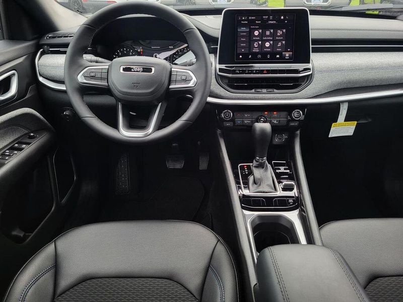2025 Jeep Compass Latitude 4x4Image 26