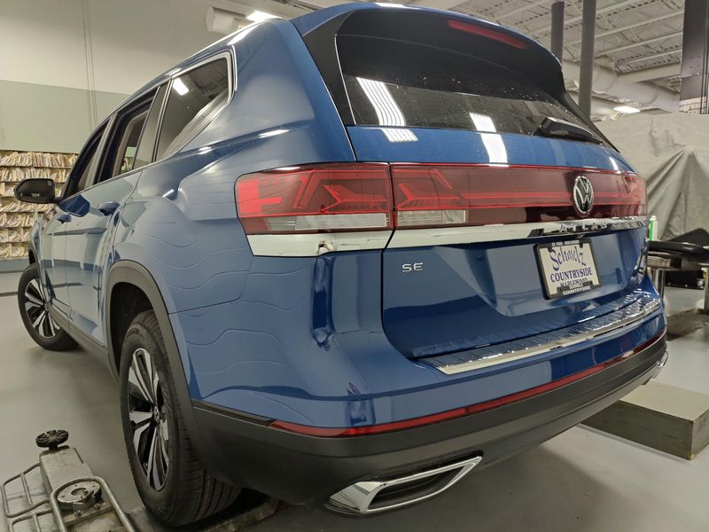 Used 2025 Volkswagen Atlas SE 4-Motion AWDImage 9
