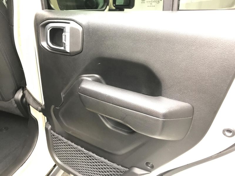 Used 2022 Jeep Wrangler Unlimited WillysImage 31