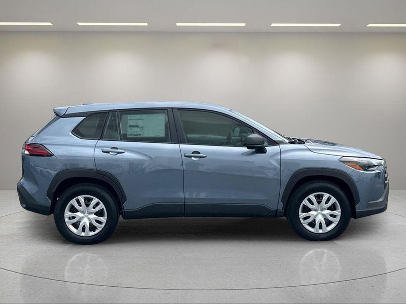 Used 2026 Toyota Corolla Cross LImage 2