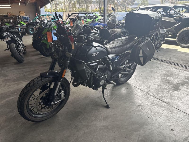 Used 2024 Ducati SCRAMBLER NIGHTSHIFT Image 11