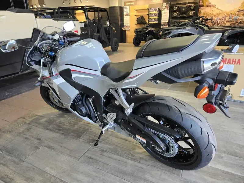 NEW 2026 HONDA CBR600RR Image 7