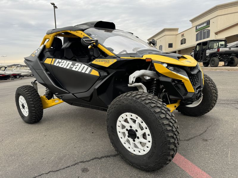 2024 CAN-AM MAVERICK R XRS WITH SMARTSHOX 999T DCT CARBON BLACK  NEO YELLOW in a BLACK exterior color. Family PowerSports (877) 886-1997 familypowersports.com 