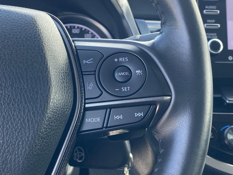 Used 2024 Toyota Camry SEImage 27
