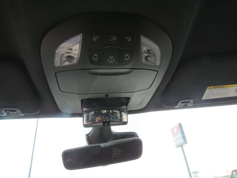 New 2026 Chrysler Voyager LxImage 19