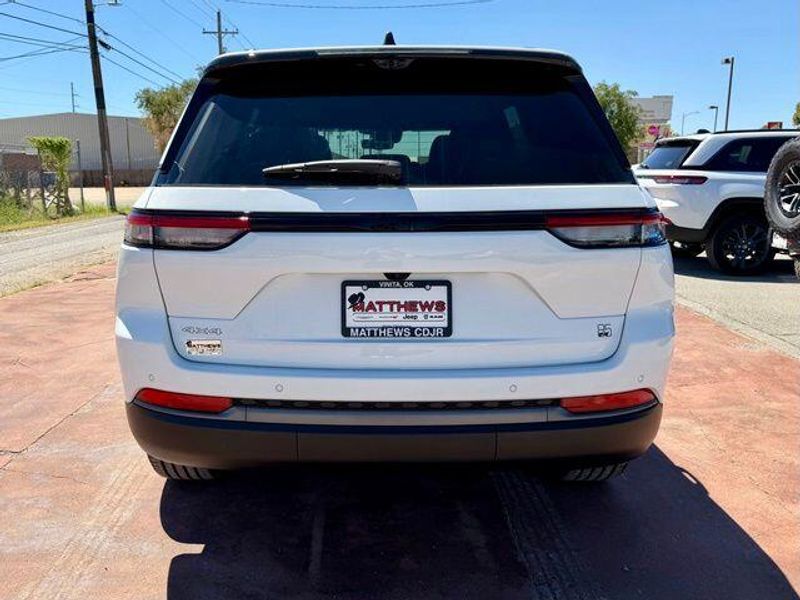 New 2026 Jeep Grand Cherokee 85th Anniversary Edition 4x4Image 6