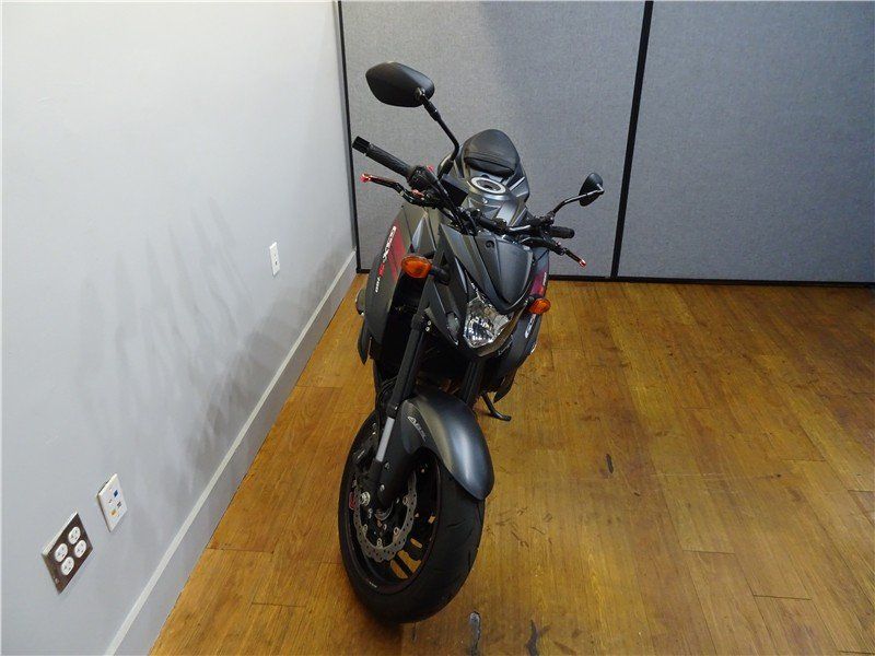 2018 Suzuki GSX-SImage 4