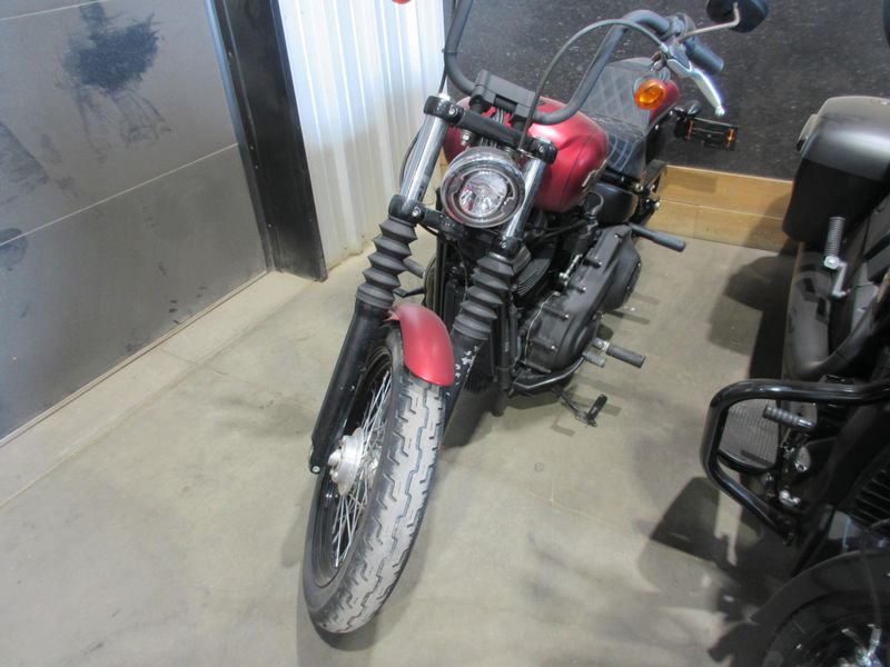 USED 2019 HARLEY SOFTAIL STREET BOB Image 3