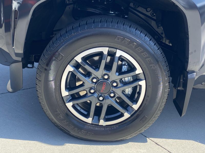 Used 2025 Toyota Tacoma TRD SportImage 8