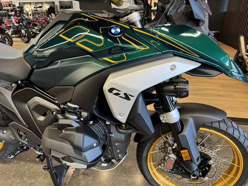2025 BMW R 1300 GS - OPTION 719 - AURELIUS GREEN METALLIC 