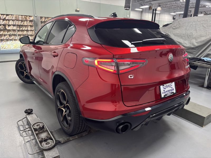 New 2025 Alfa Romeo Stelvio Intensa AwdImage 9