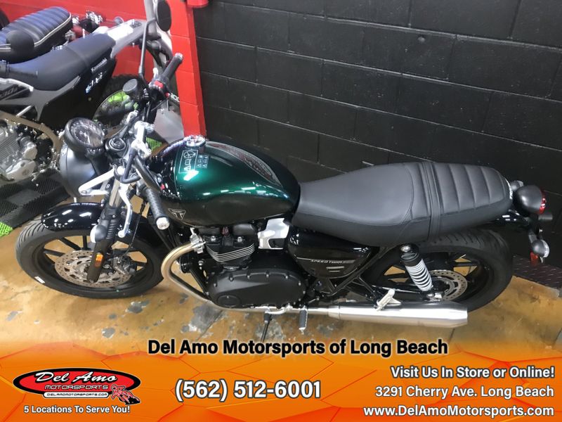 2024 Triumph SPEED TWIN 900  in a COMPETITION GREEN/PHANTOM BLACK exterior color. Del Amo Motorsports of Long Beach (562) 362-3160 delamomotorsports.com 