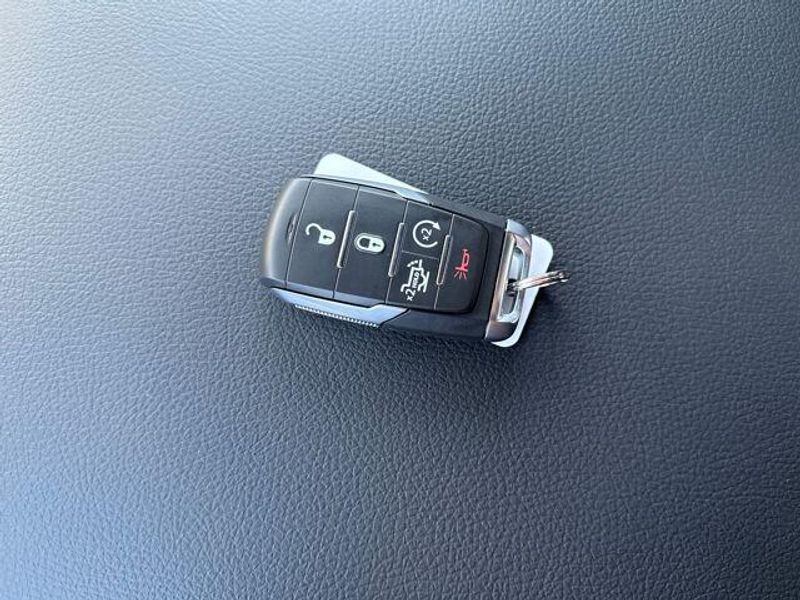 2026 RAM 1500 Big Horn Crew Cab 4x4 5'7' Box