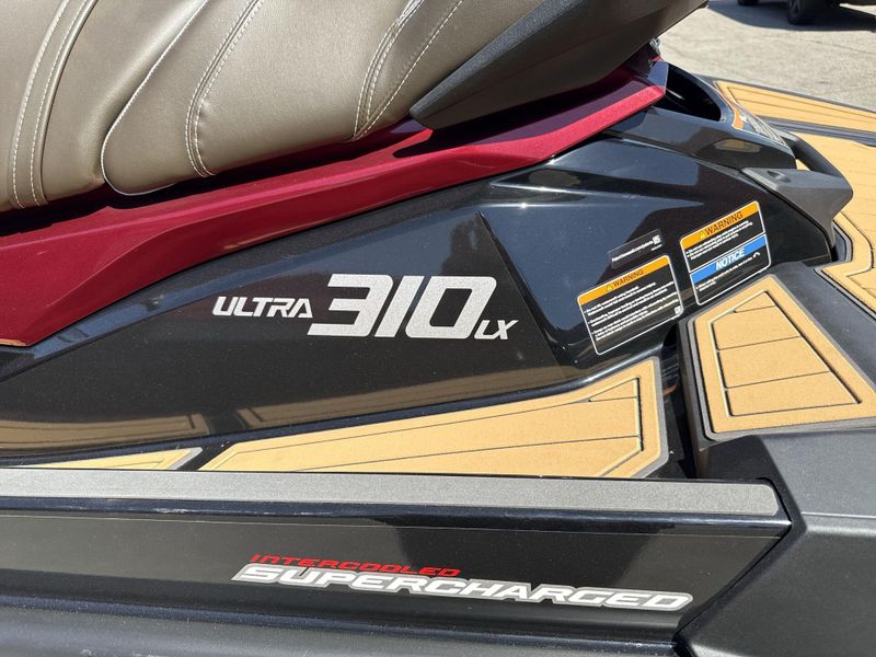 New 2026 Kawasaki JET SKI ULTRA 310LX Image 11