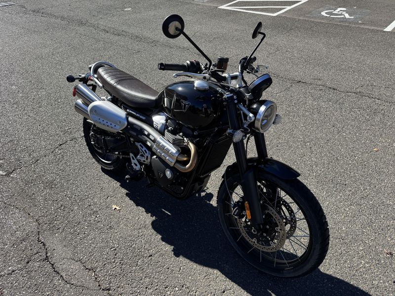2025 Triumph Scrambler 1200 X - SAPPHIRE BLACK
