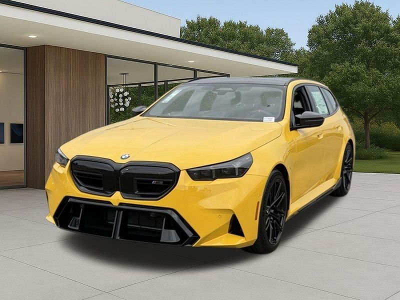 New 2026 BMW M5 BaseImage 3