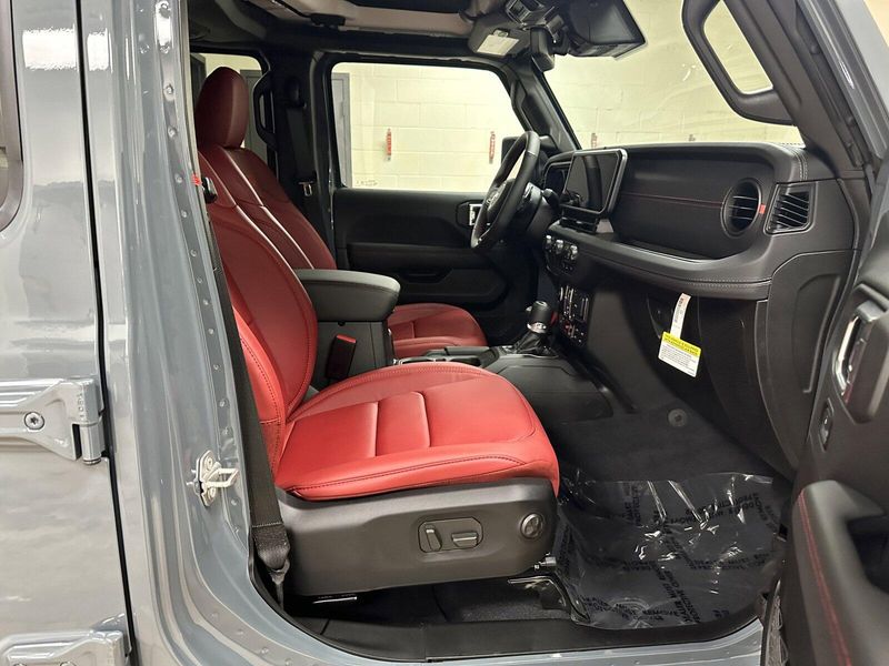 2024 Jeep Wrangler Rubicon 392Image 5