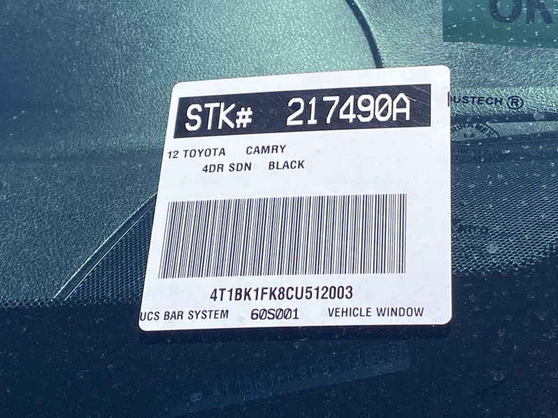 2012 Toyota Camry SEImage 32
