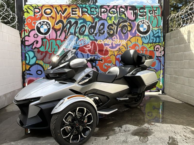 2024 Can-Am SPYDER RT LIMITED Image 4