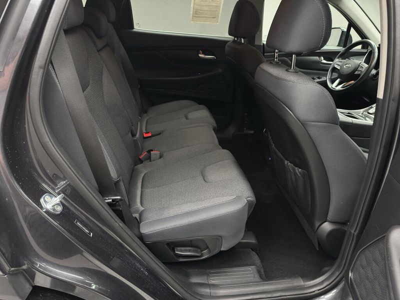 Used 2023 Hyundai Santa Fe SELImage 16