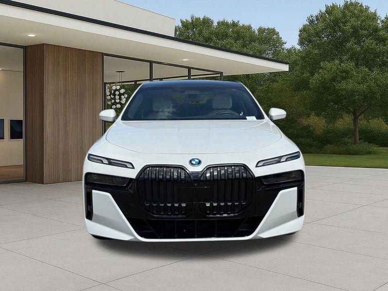 Used 2024 BMW i7 xDrive60Image 4
