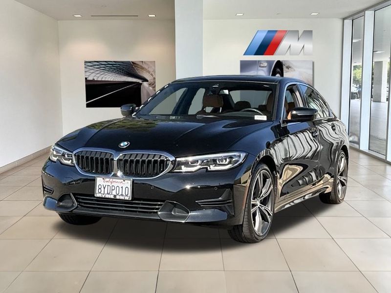 2022 BMW 3 Series 330iImage 4