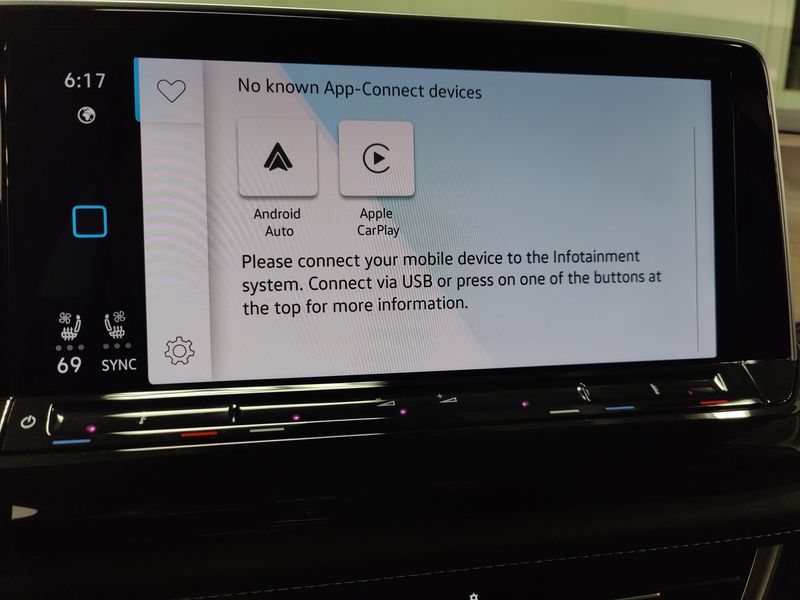 Used 2025 Volkswagen Atlas SE AWD w/TechnologyImage 24