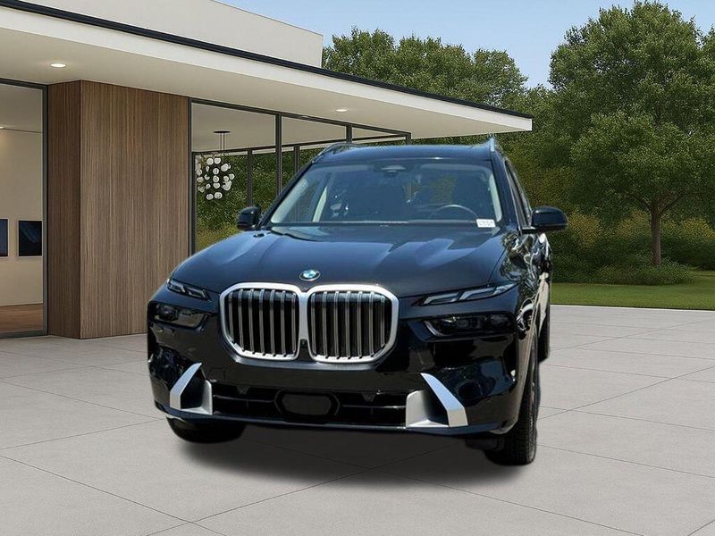 Used 2024 BMW X7 xDrive40iImage 3