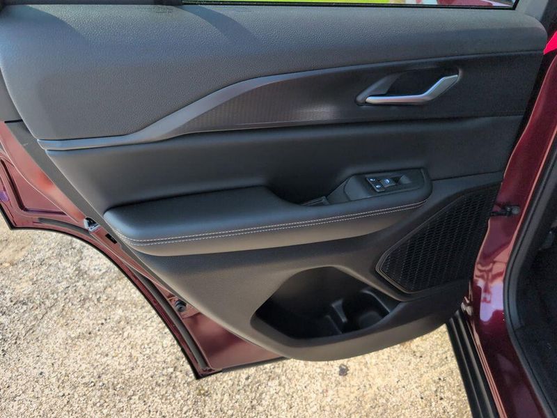 2025 Jeep Grand Cherokee Altitude X 4x2Image 32