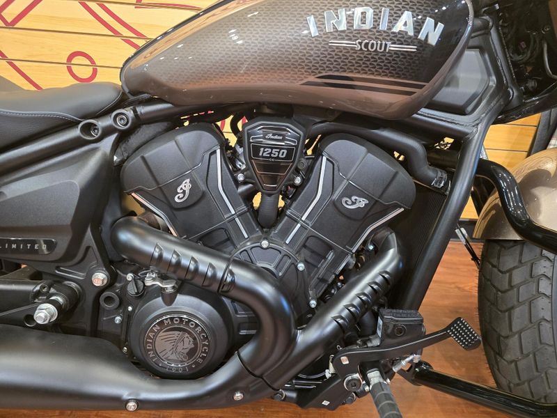 Used 2025 Indian Motorcycle Scout Bobber Ltd + Tech Image 12