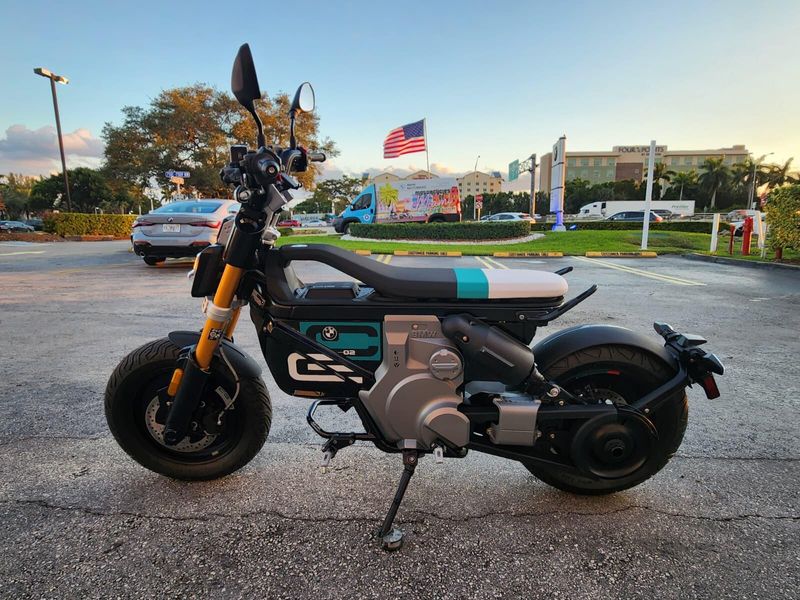 2024 BMW CE 02Image 1