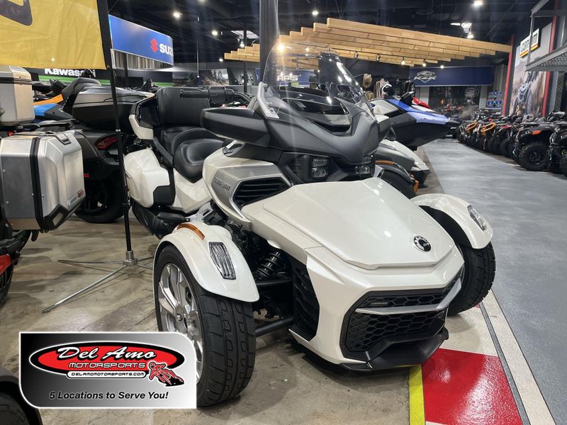 New 2026 Can-Am SPYDER F3 LIMITED (SE6) Image 1